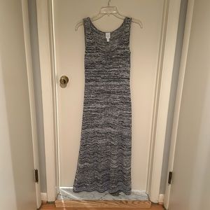 MaxMara xs dress. Worn once. Excellent condition. Very flattering.